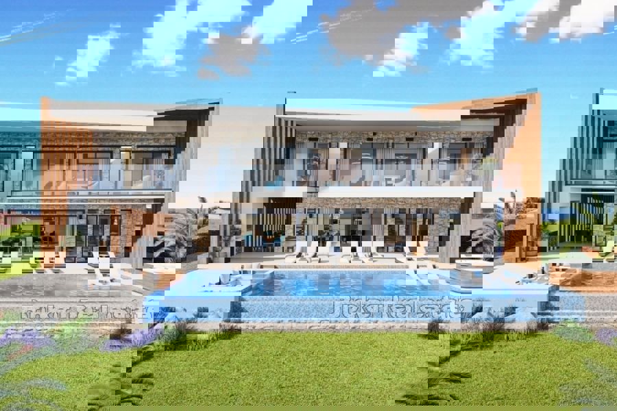 Villa di lusso con ampio giardino