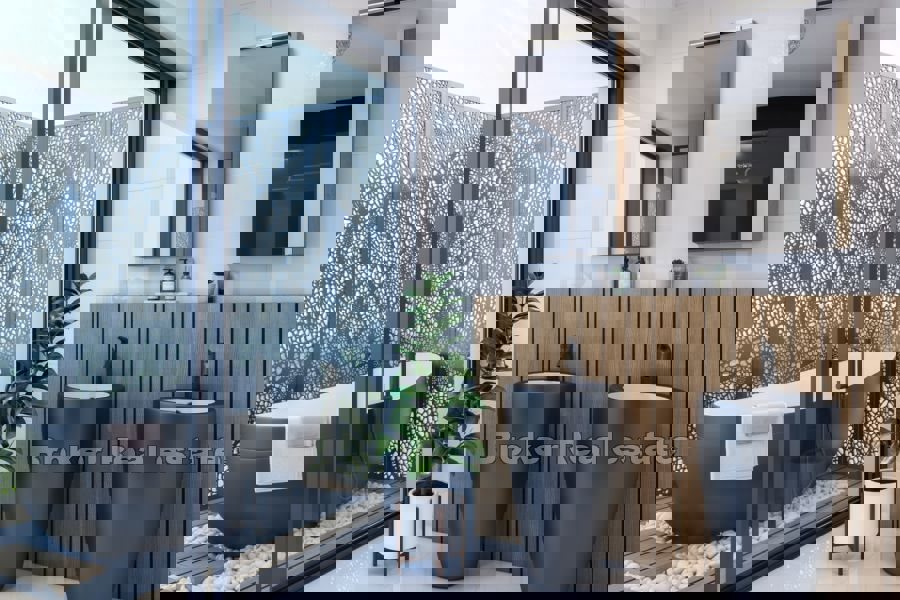 Villa di lusso con ampio giardino