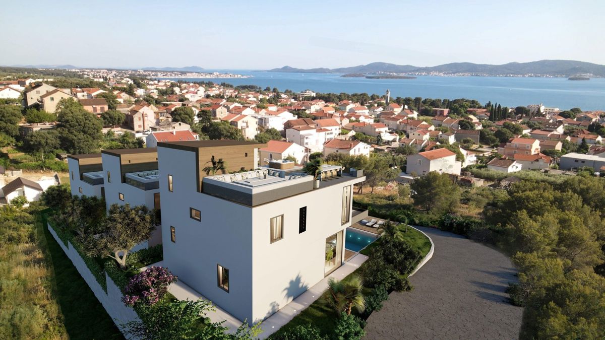 Ville di lusso in costruzione con vista mare