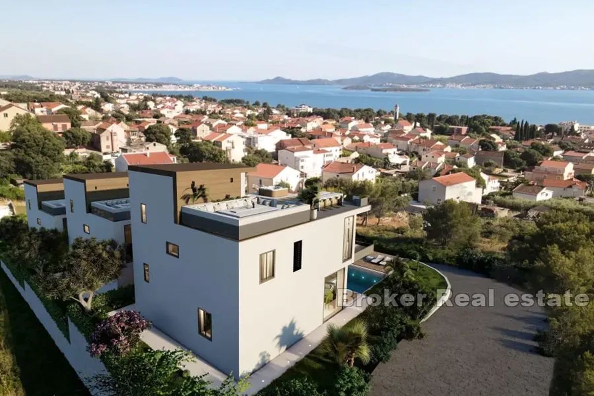 Ville di lusso in costruzione con vista mare