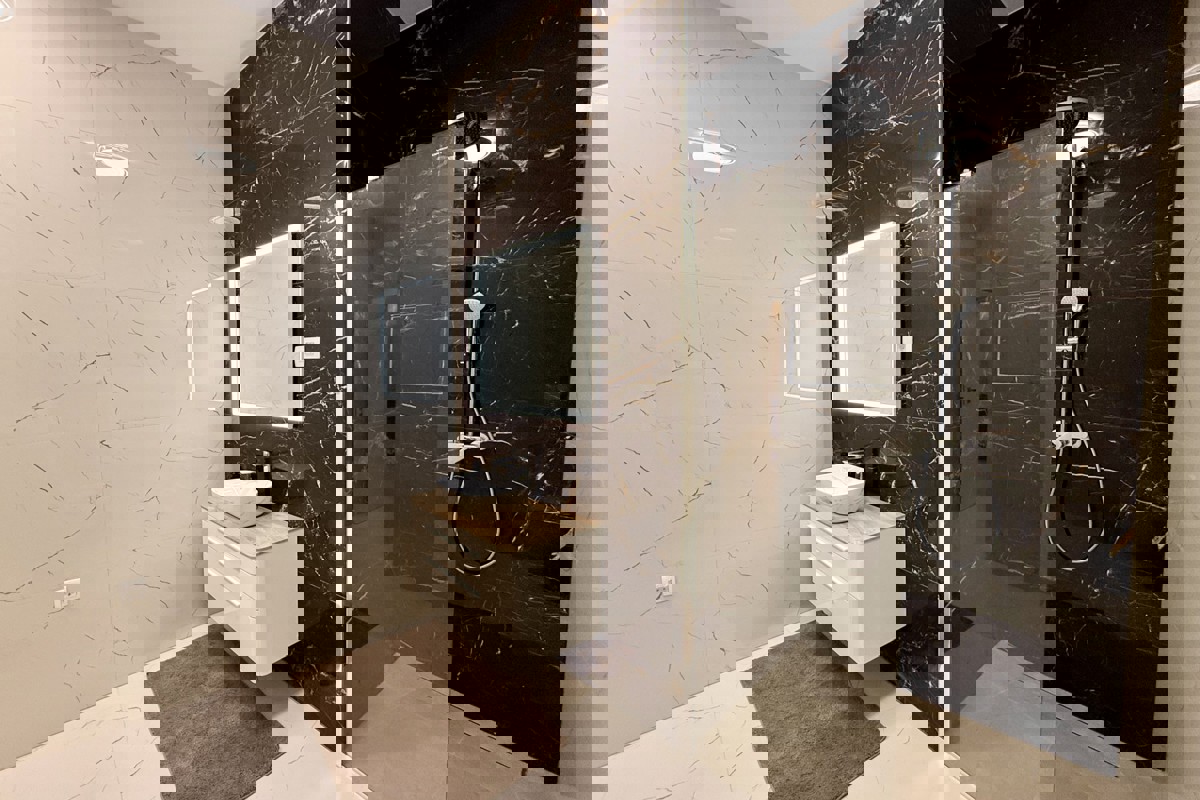 Villa moderna con vista mare