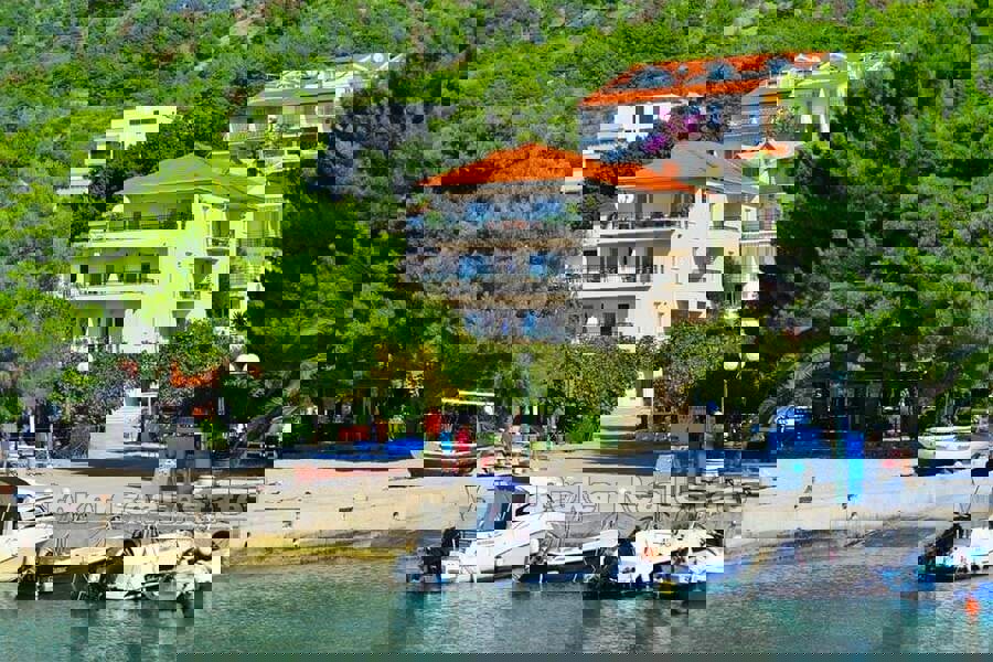 Palazzina prima fila al mare