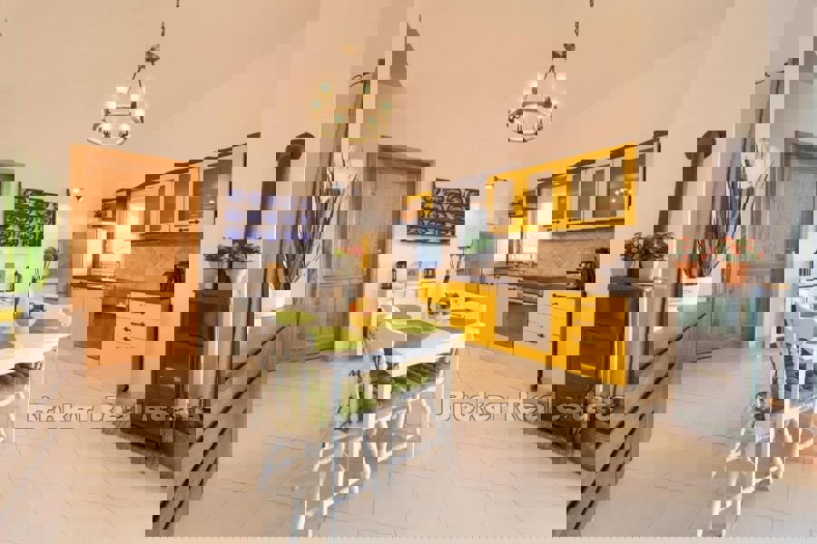 Confortevole appartamento con vista sul mare