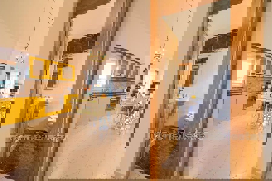 Confortevole appartamento con vista sul mare