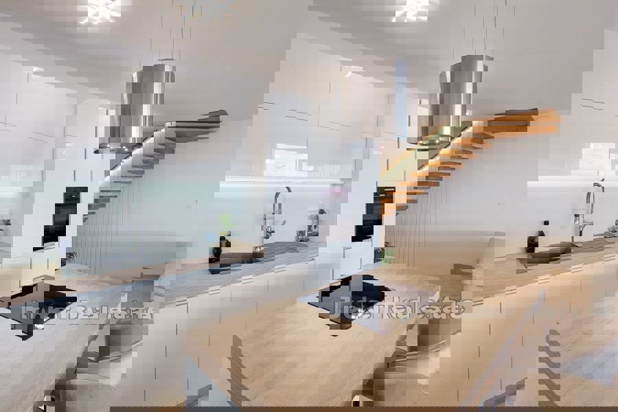 Villa di lusso con piscina e vista mare