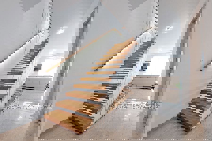 Villa di lusso con piscina e vista mare