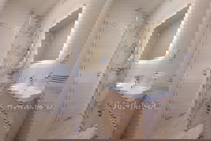 Villa di lusso con piscina e vista mare