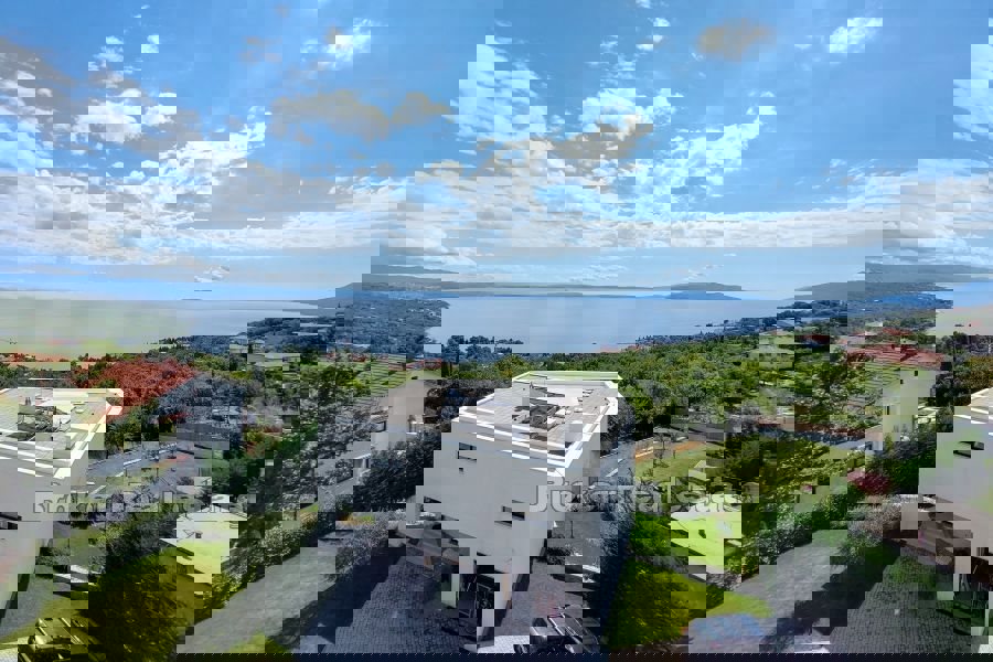 Villa di lusso con piscina e vista mare