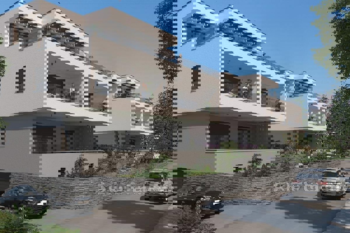 Splendido attico di lusso in un nuovo sviluppo in una posizione tranquilla