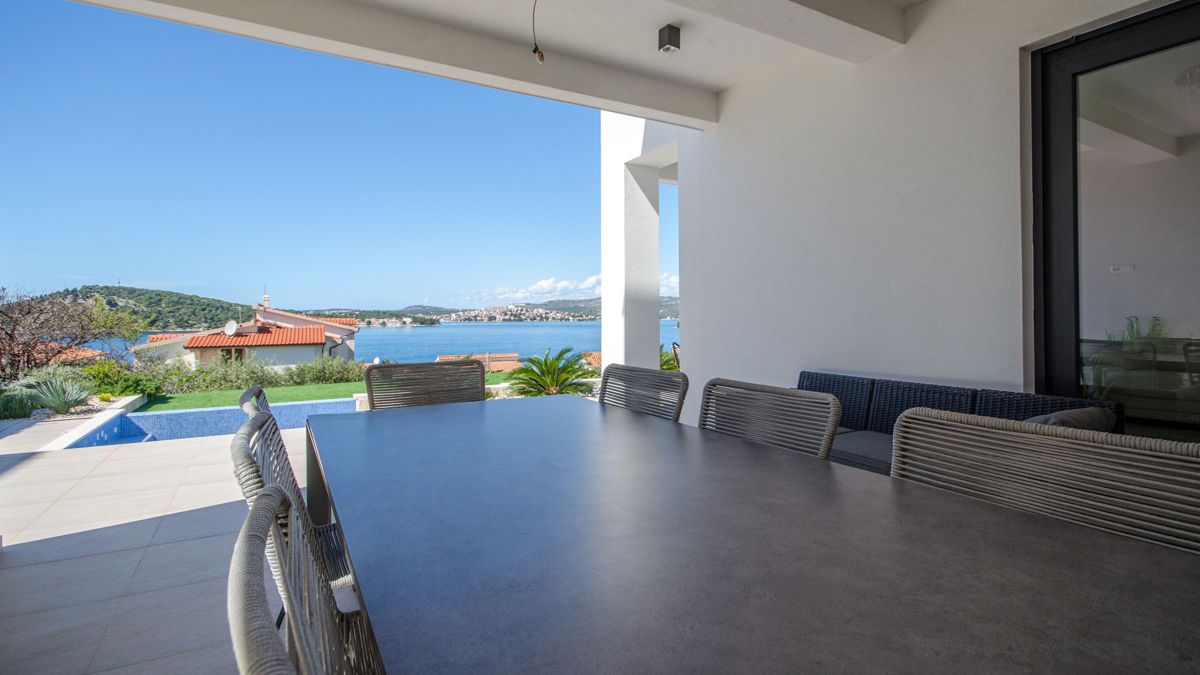 Villa di nuova costruzione con vista mare aperta