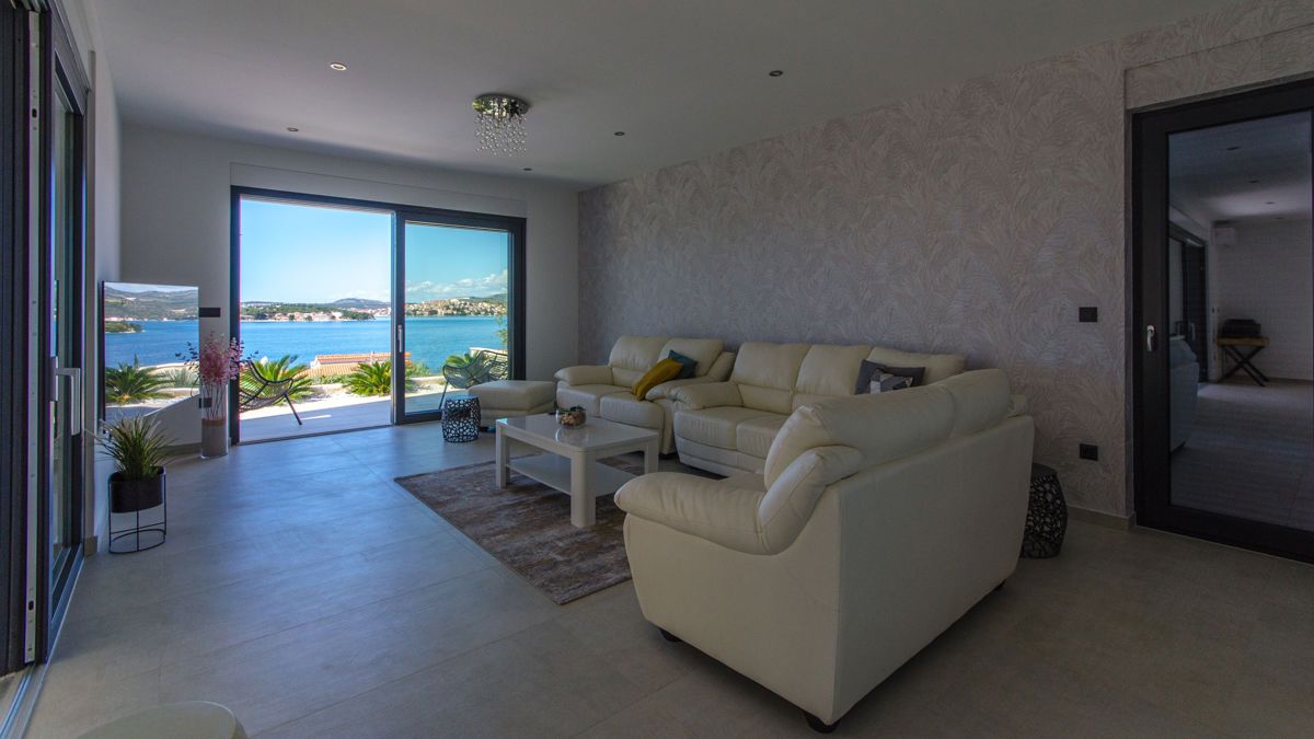 Villa di nuova costruzione con vista mare aperta