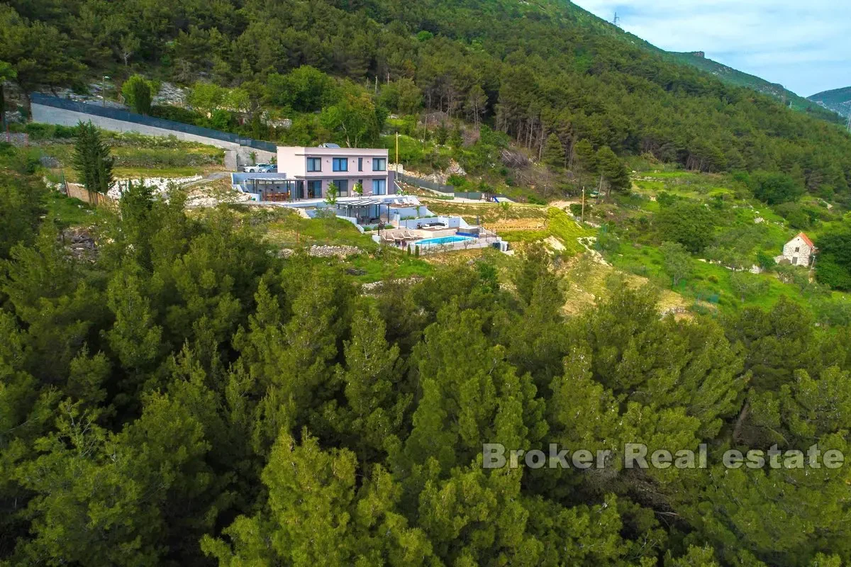 Villa di lusso con vista panoramica sul mare