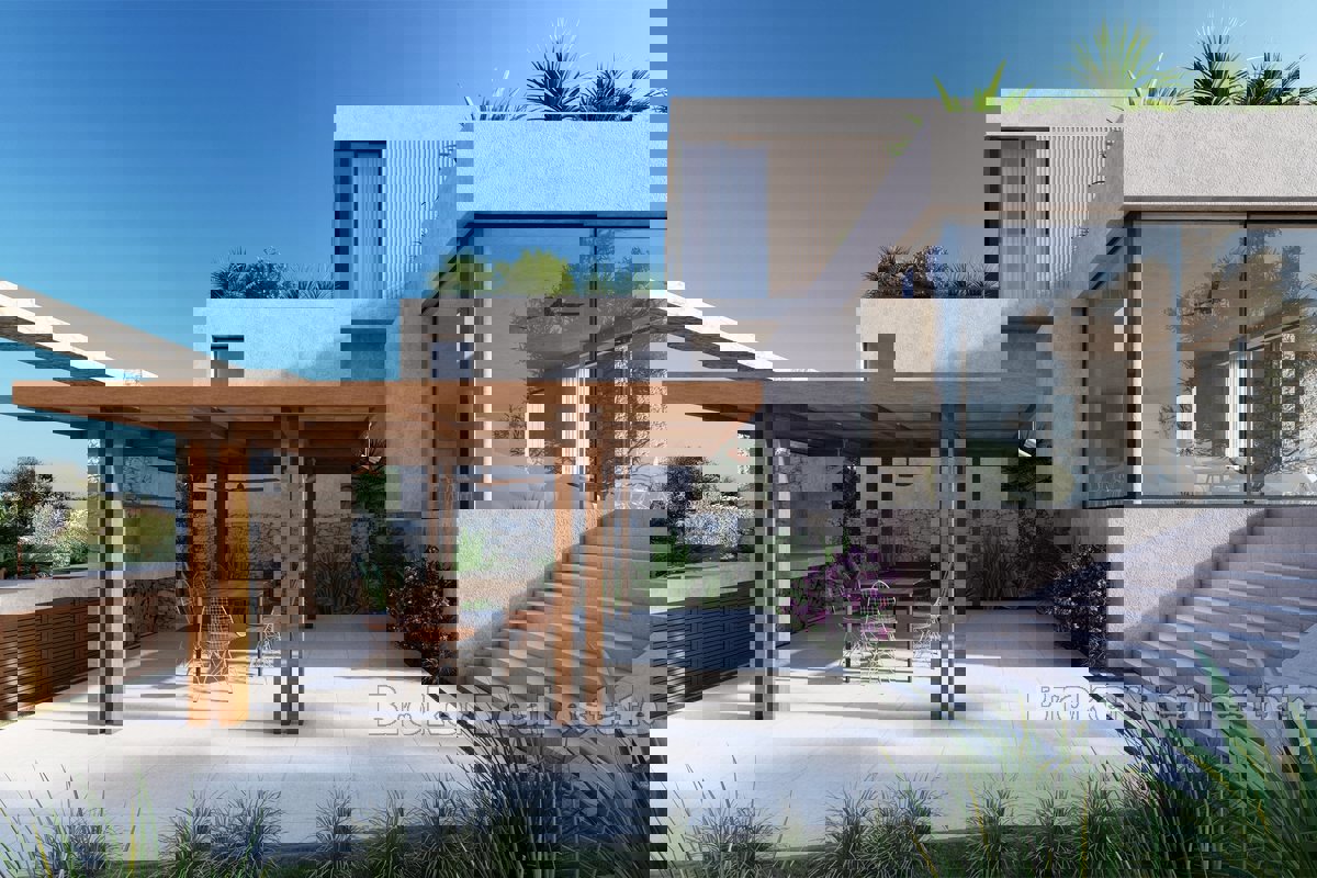 Villa moderna con piscina e vista mare