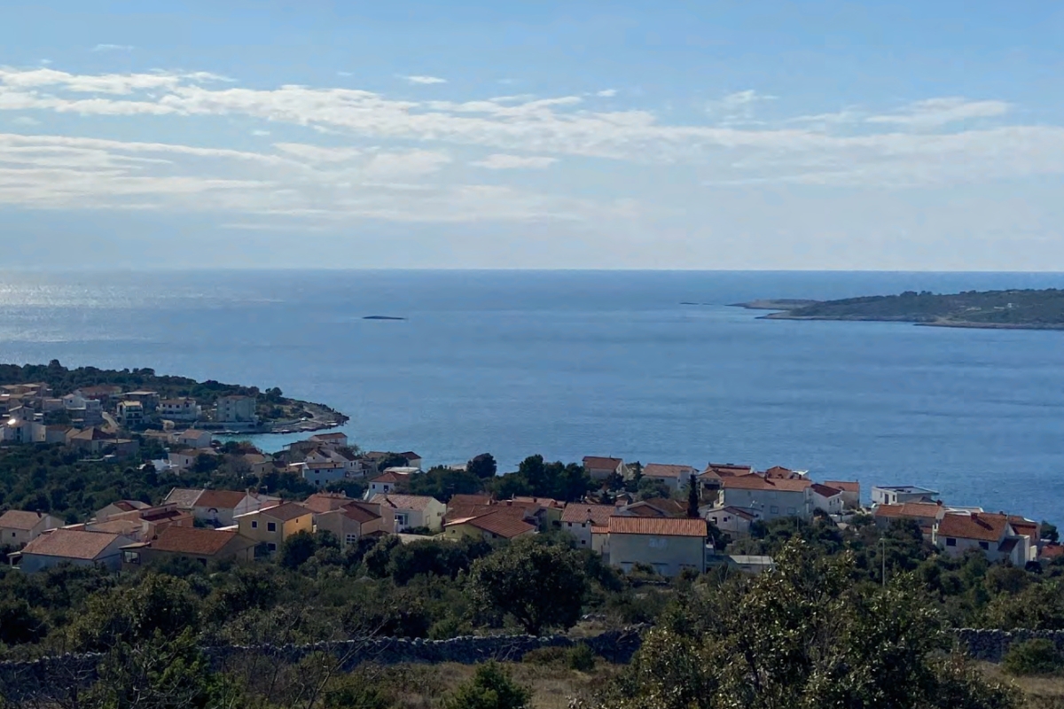 Terreno con vista panoramica sul mare
