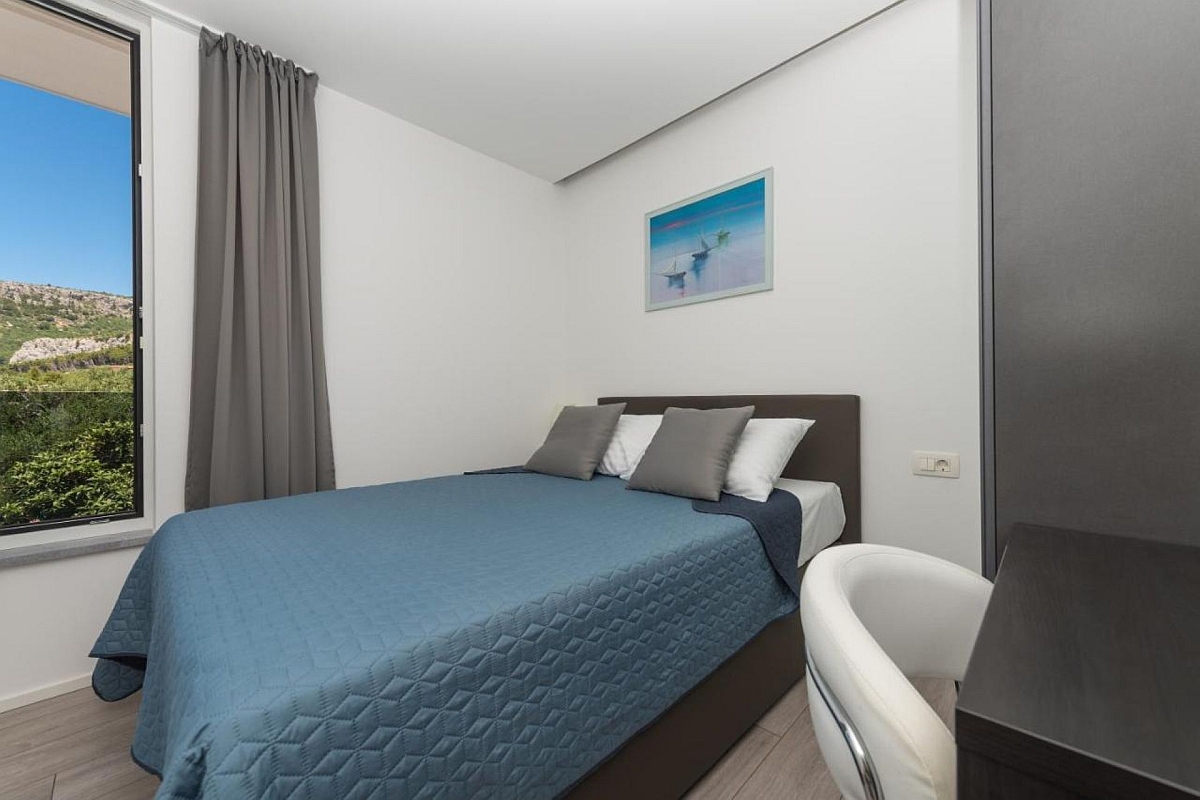 Villa moderna con vista panoramica sul mare