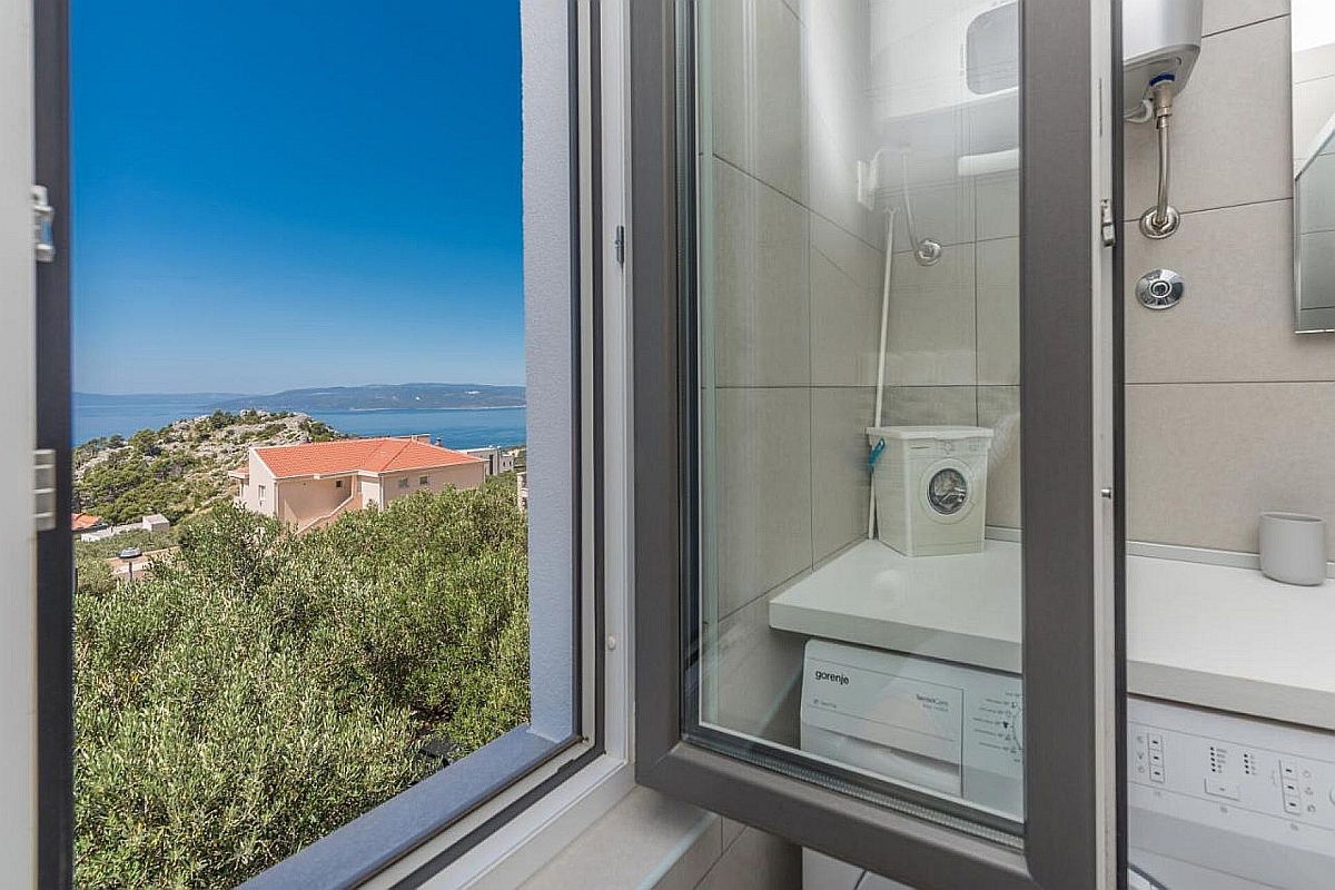 Villa moderna con vista panoramica sul mare