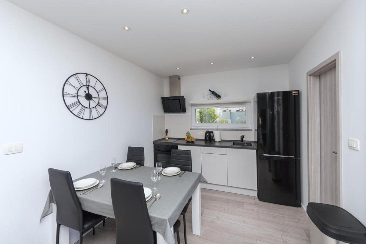 Villa moderna con vista panoramica sul mare