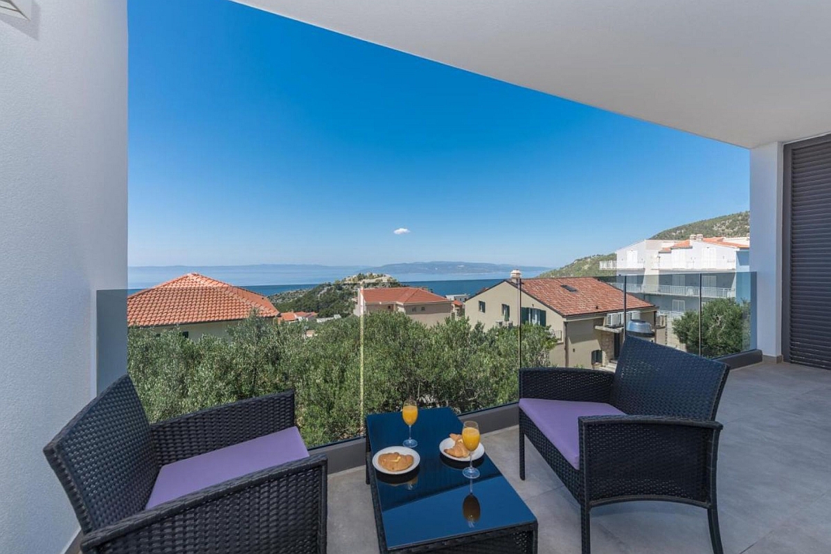 Villa moderna con vista panoramica sul mare