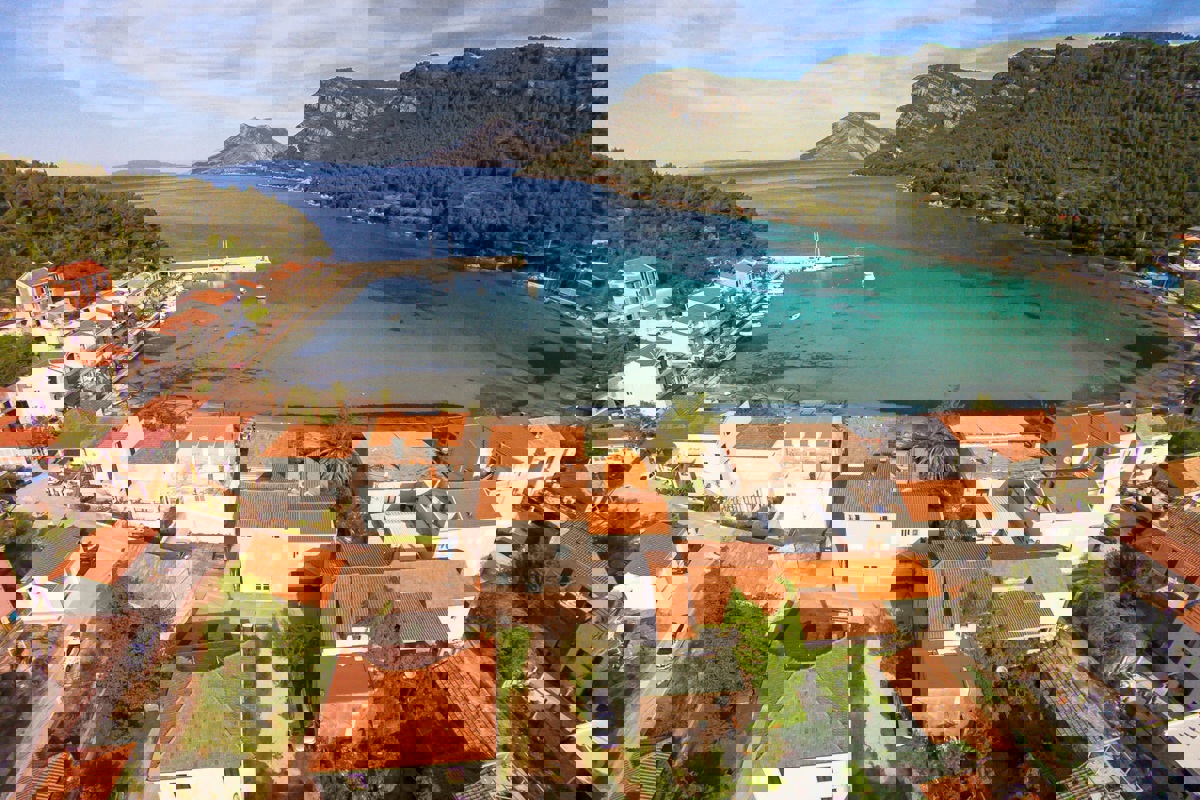 Terreno edificabile con vista mare