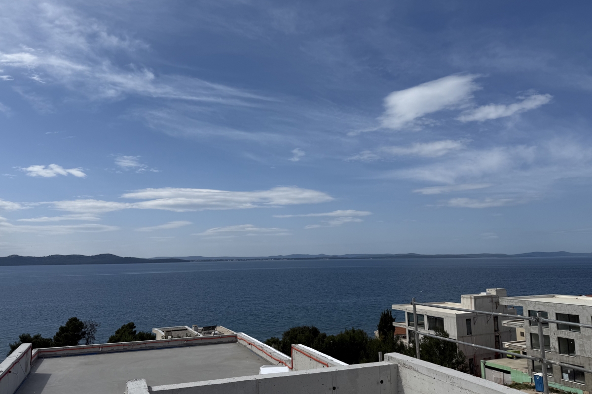 Attico di lusso con piscina sul tetto