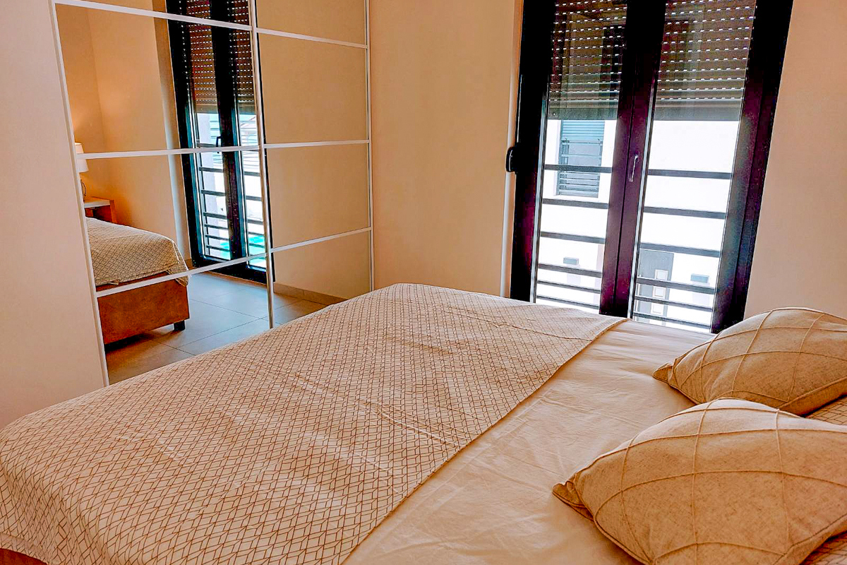 Villa di lusso con 4 appartamenti e vista mare