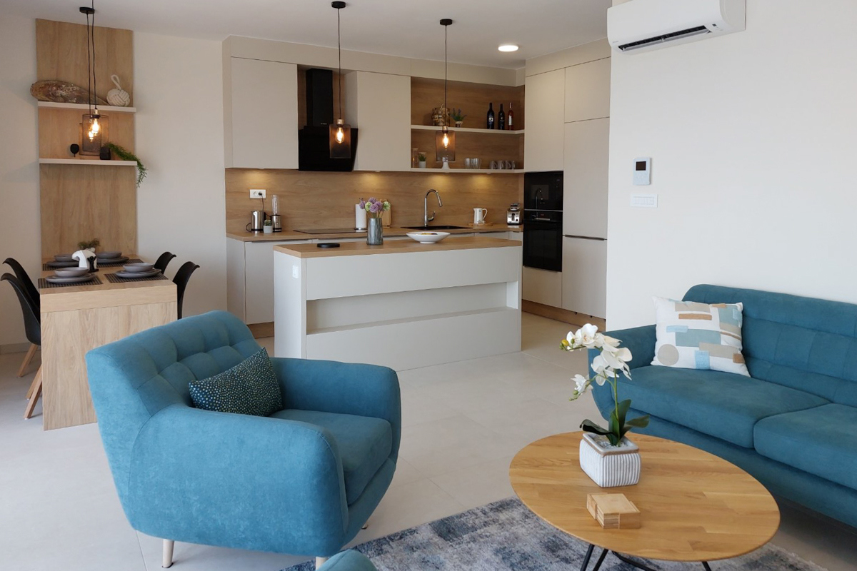 Villa di lusso con 4 appartamenti e vista mare