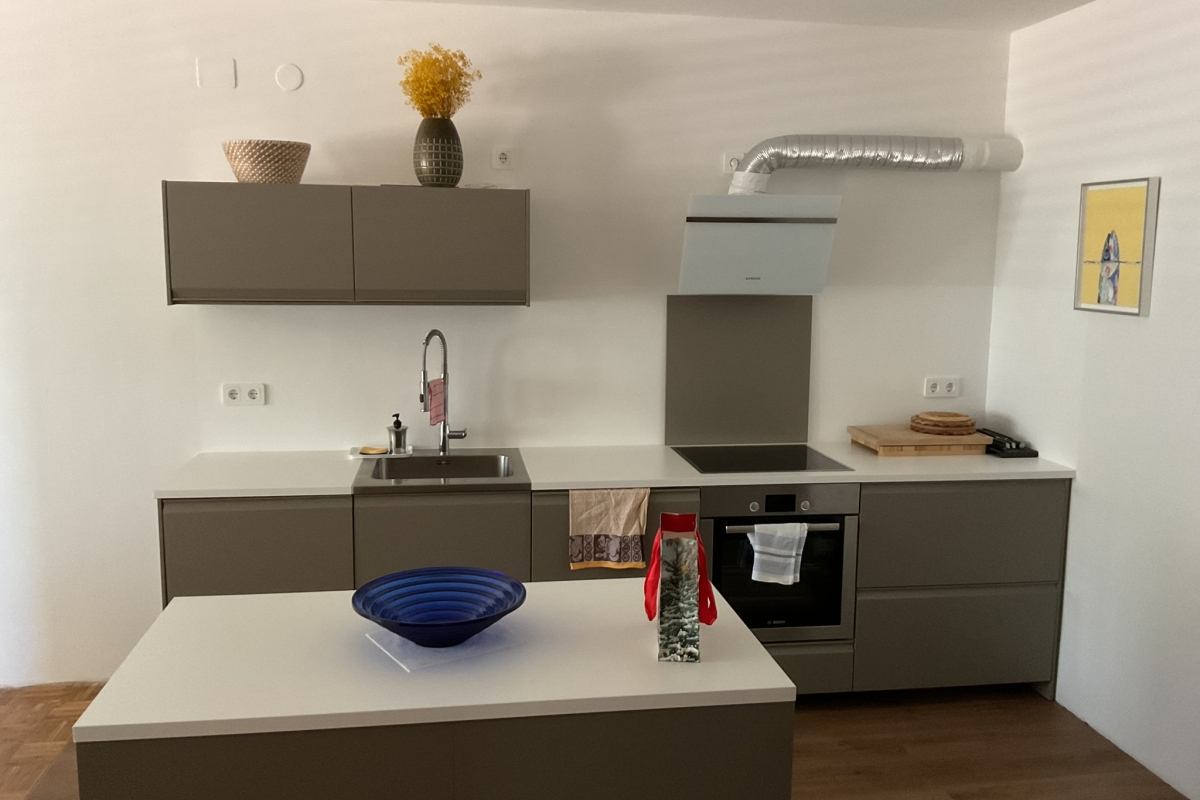 Casa unifamiliare con garage in un'oasi di pace