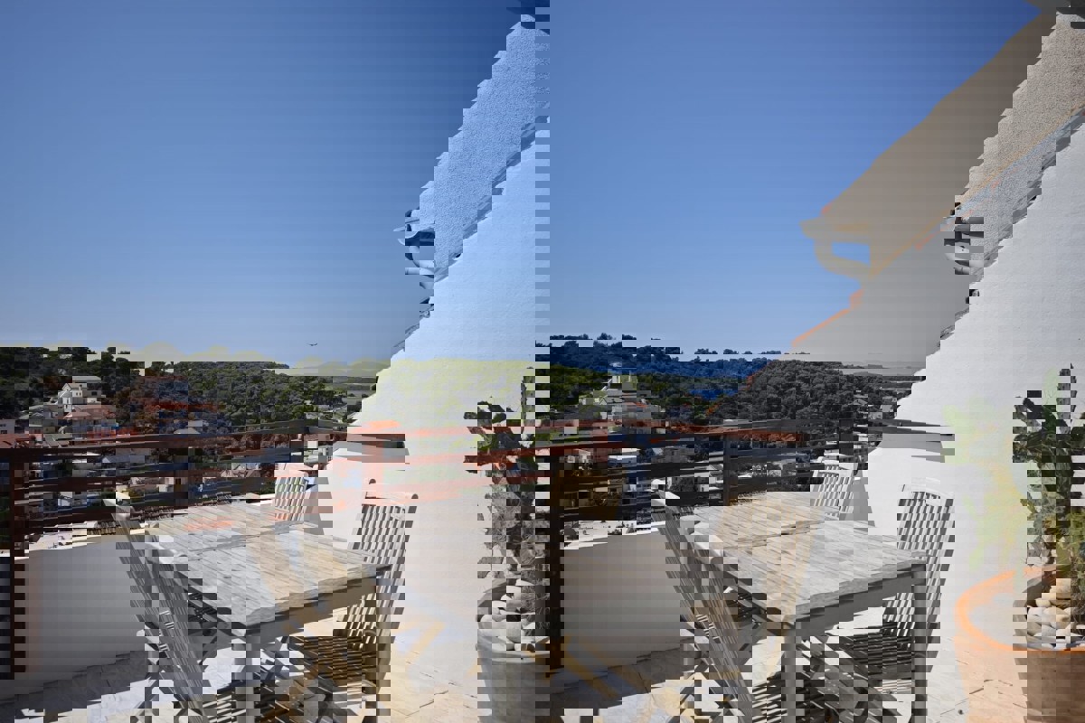 Monolocale con vista mare