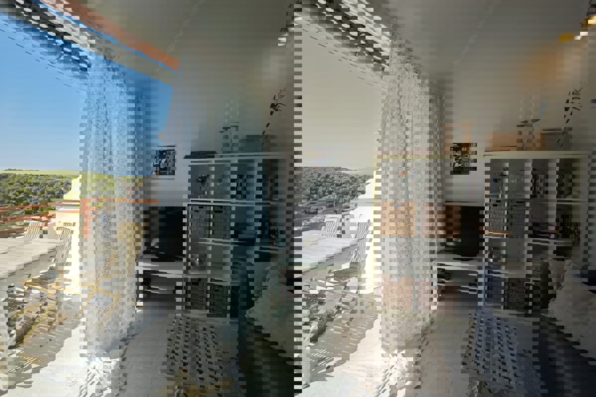 Monolocale con vista mare