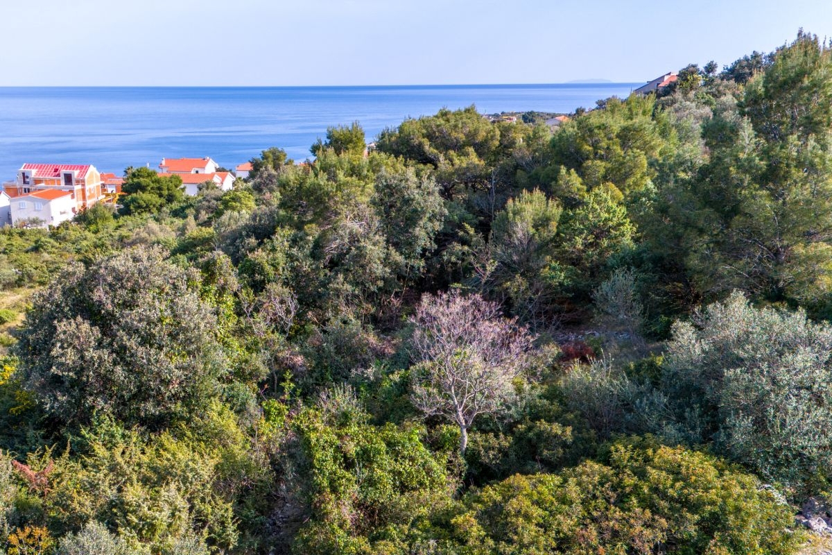 Terreno edificabile con vista mare aperta