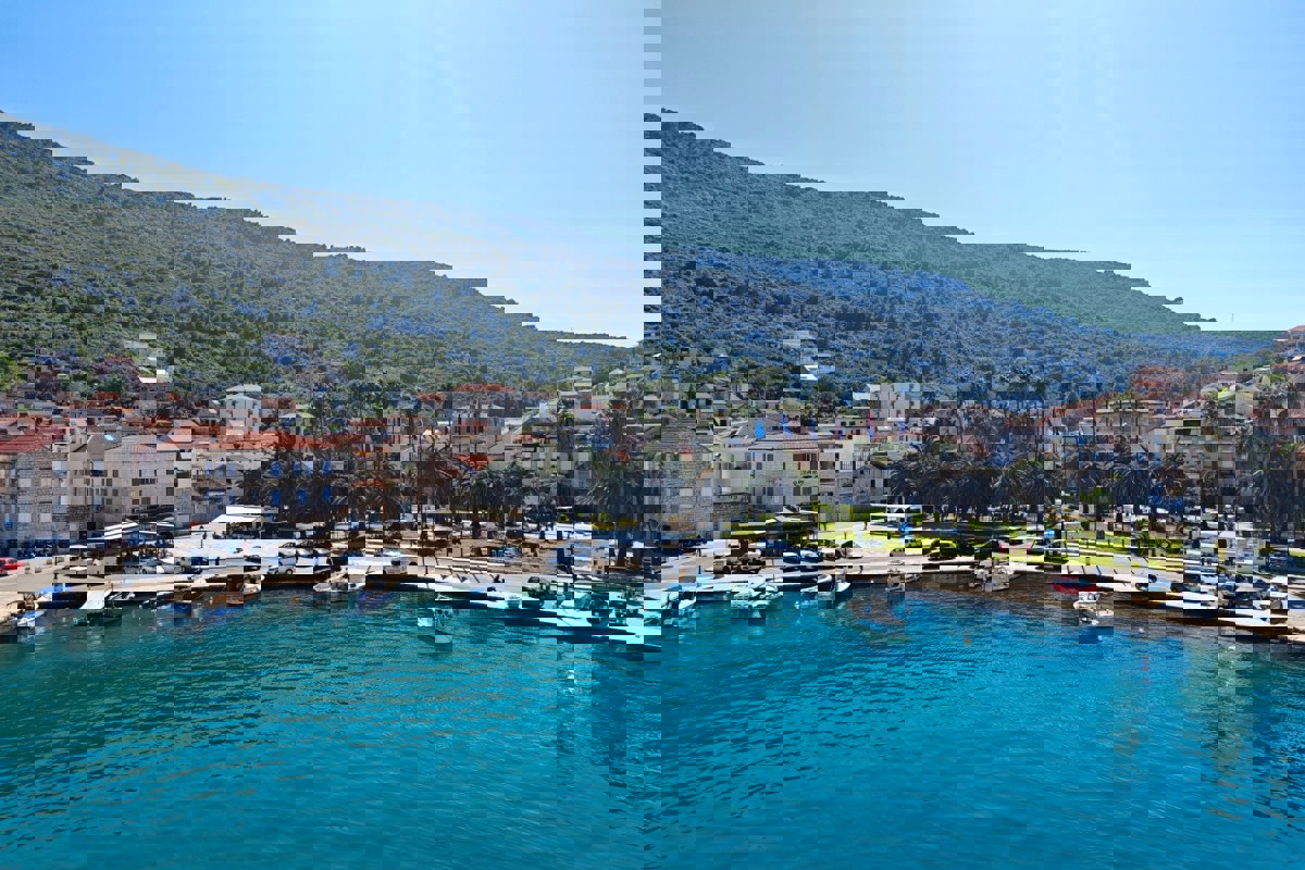 Terreno edificabile con vista mare