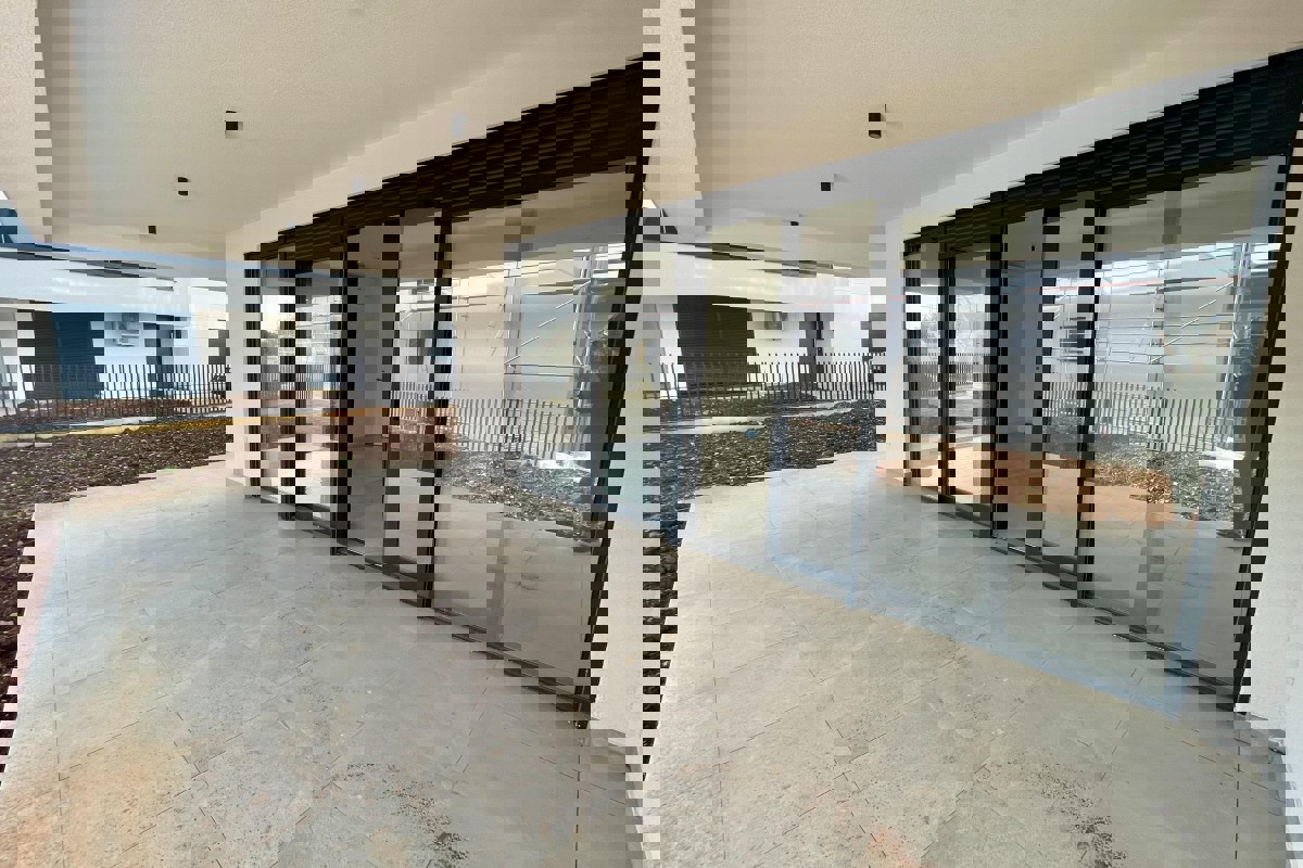 Moderno appartamento con giardino