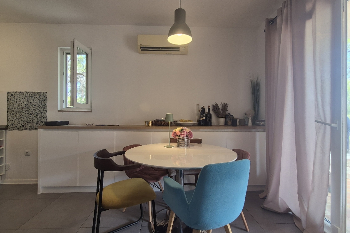 Splendida villa con piscina e vista mare sull'isola di Hvar