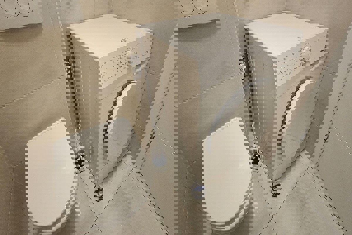 Appartamento su tre piani con piscina e terrazza panoramica