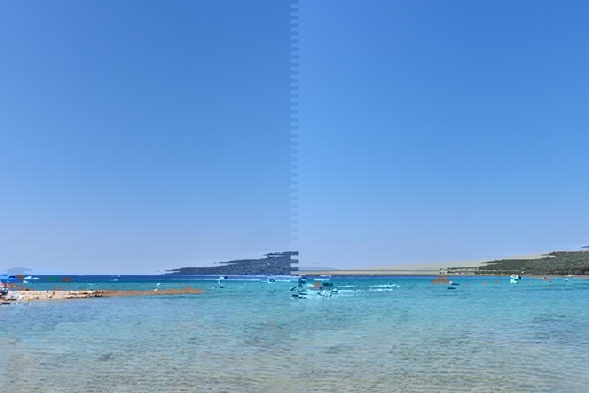 Nuovo edificio - appartamento con vista sul mare e due posti auto