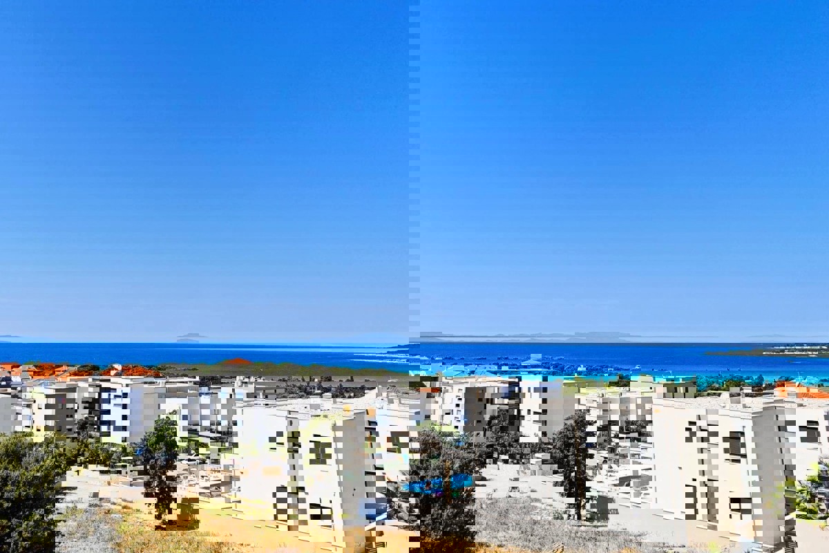 Nuovo edificio - appartamento con vista sul mare e due posti auto