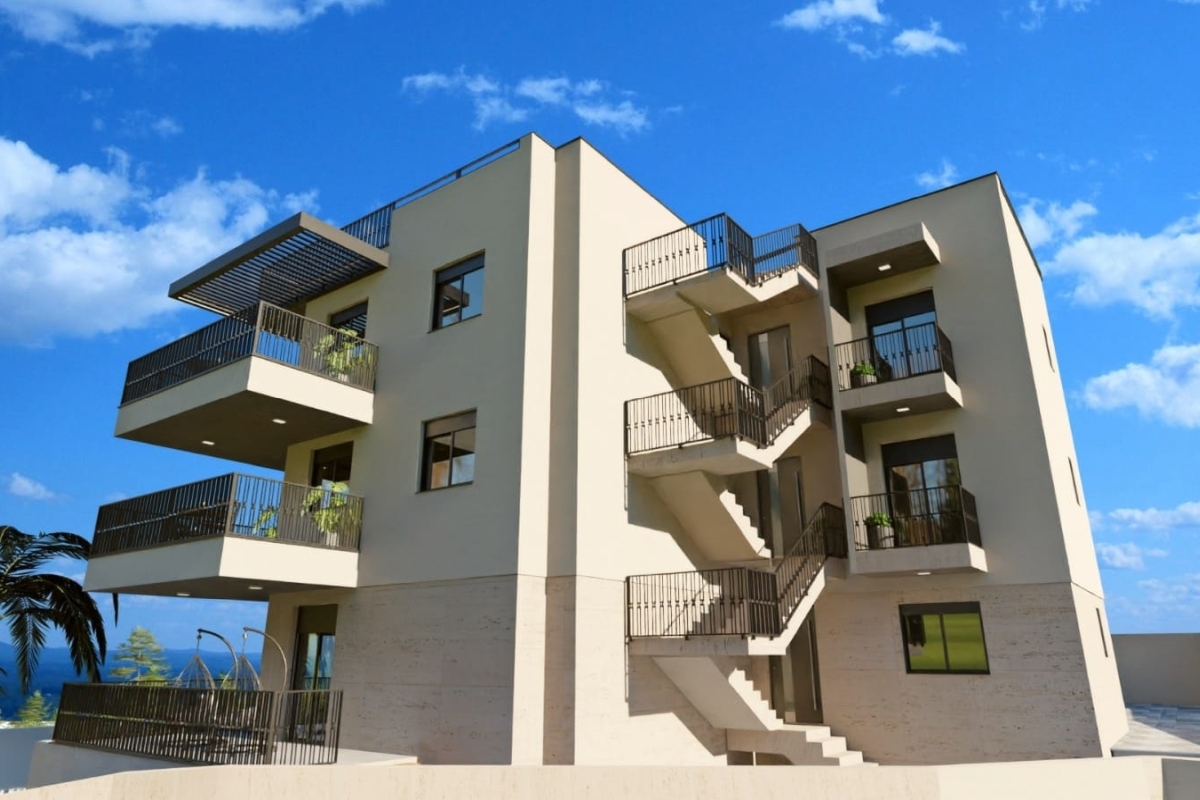 Attico con due camere da letto e terrazza sul tetto