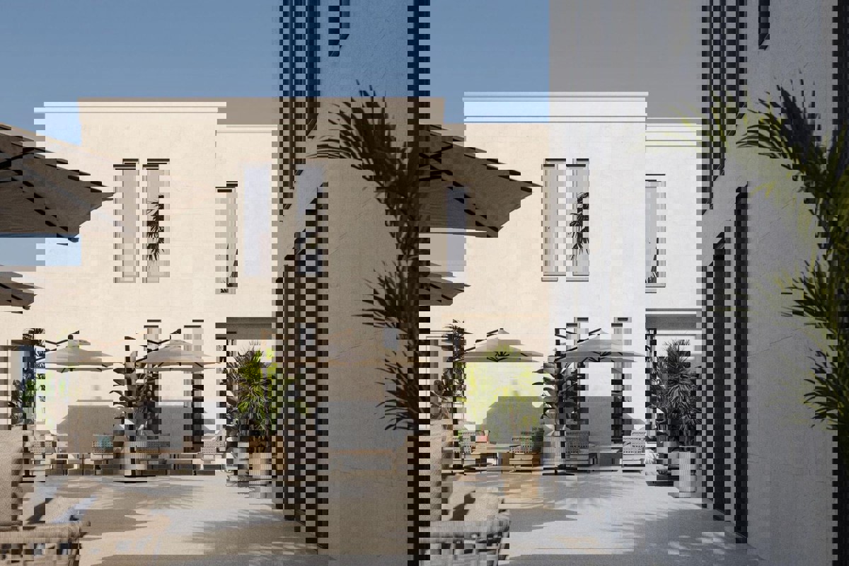 Terreno edificabile con progetto in prima linea sul mare