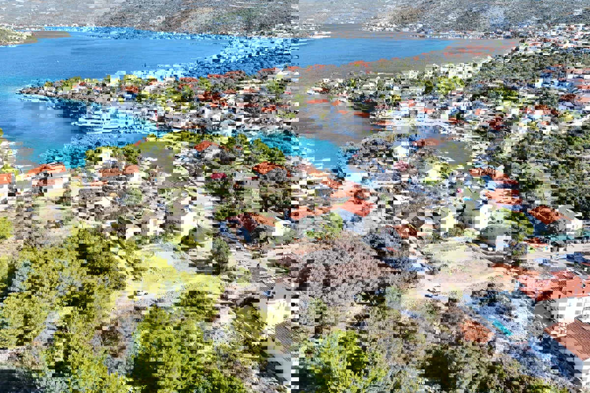 Terreno edificabile con vista mare