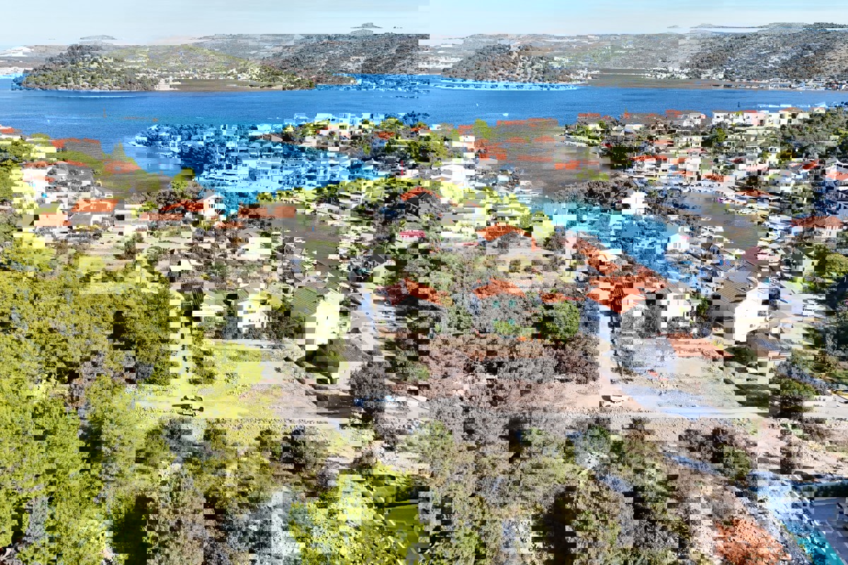 Terreno edificabile con vista mare