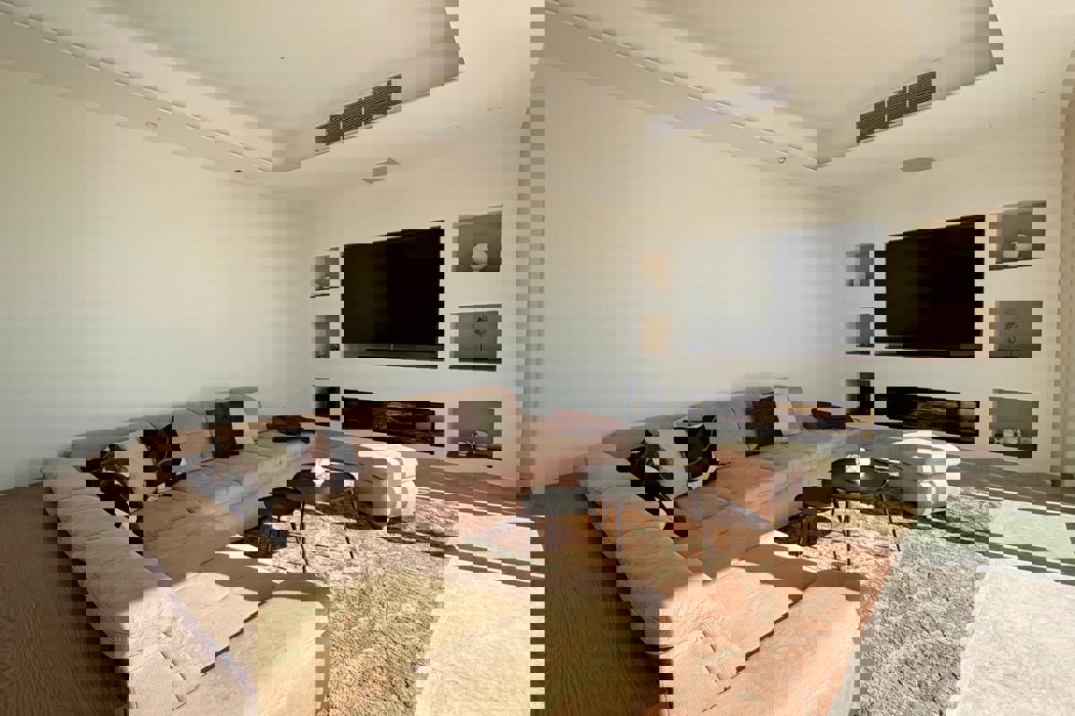 Villa con piscina e vista mare