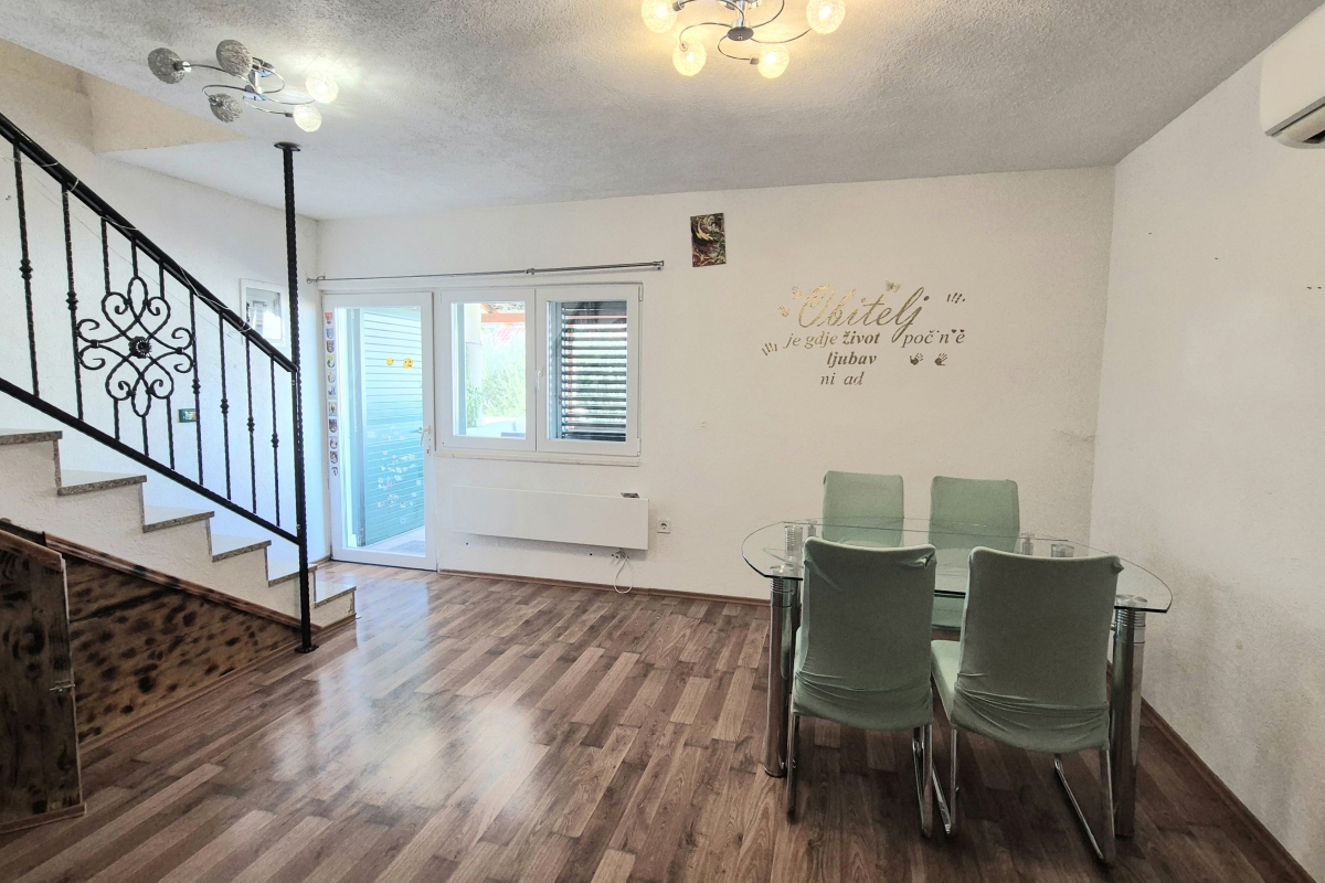 Casa indipendente vicino al mare