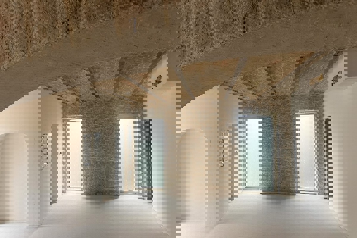 Appartamento con tre camere da letto recentemente ristrutturato - centro città