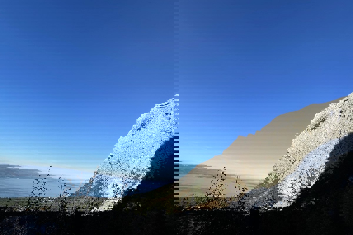 Terreno edificabile con vista mare ai piedi del Biokovo