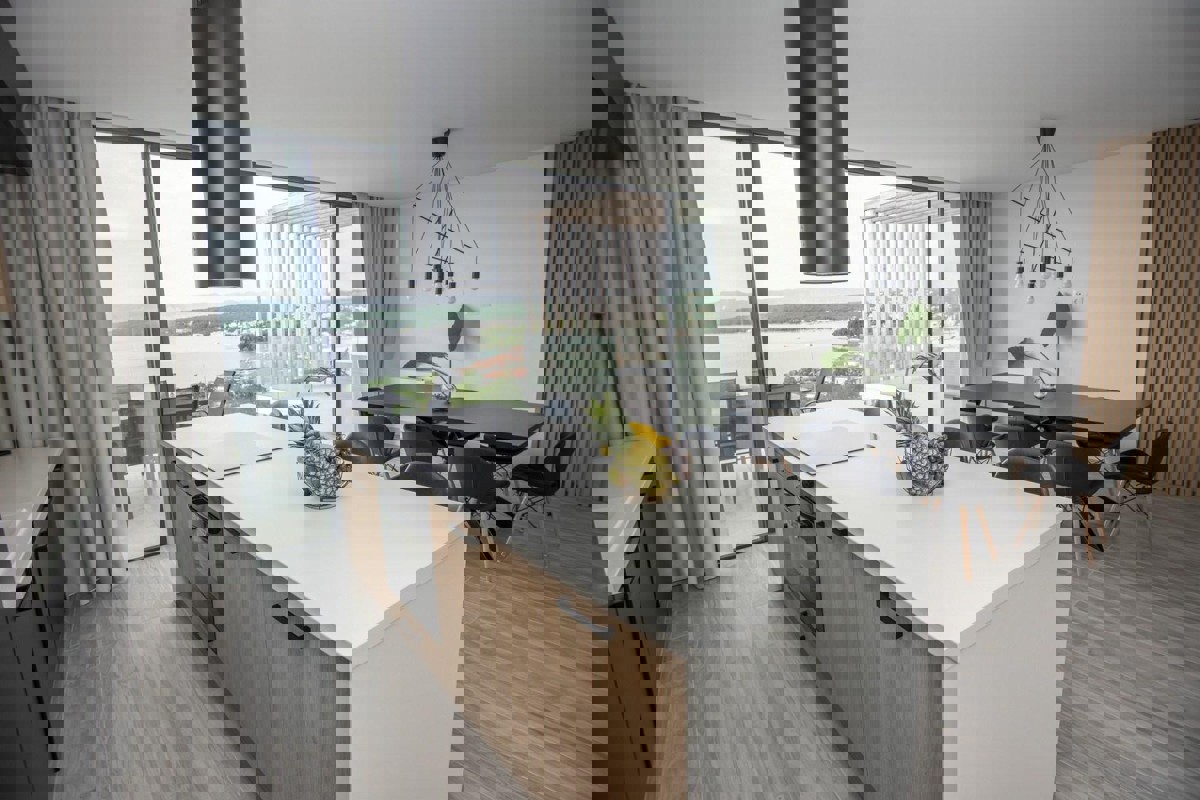 Attico di lusso vicino al mare