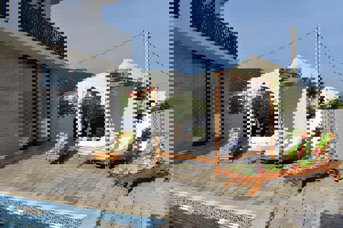 Villa di lusso con piscina