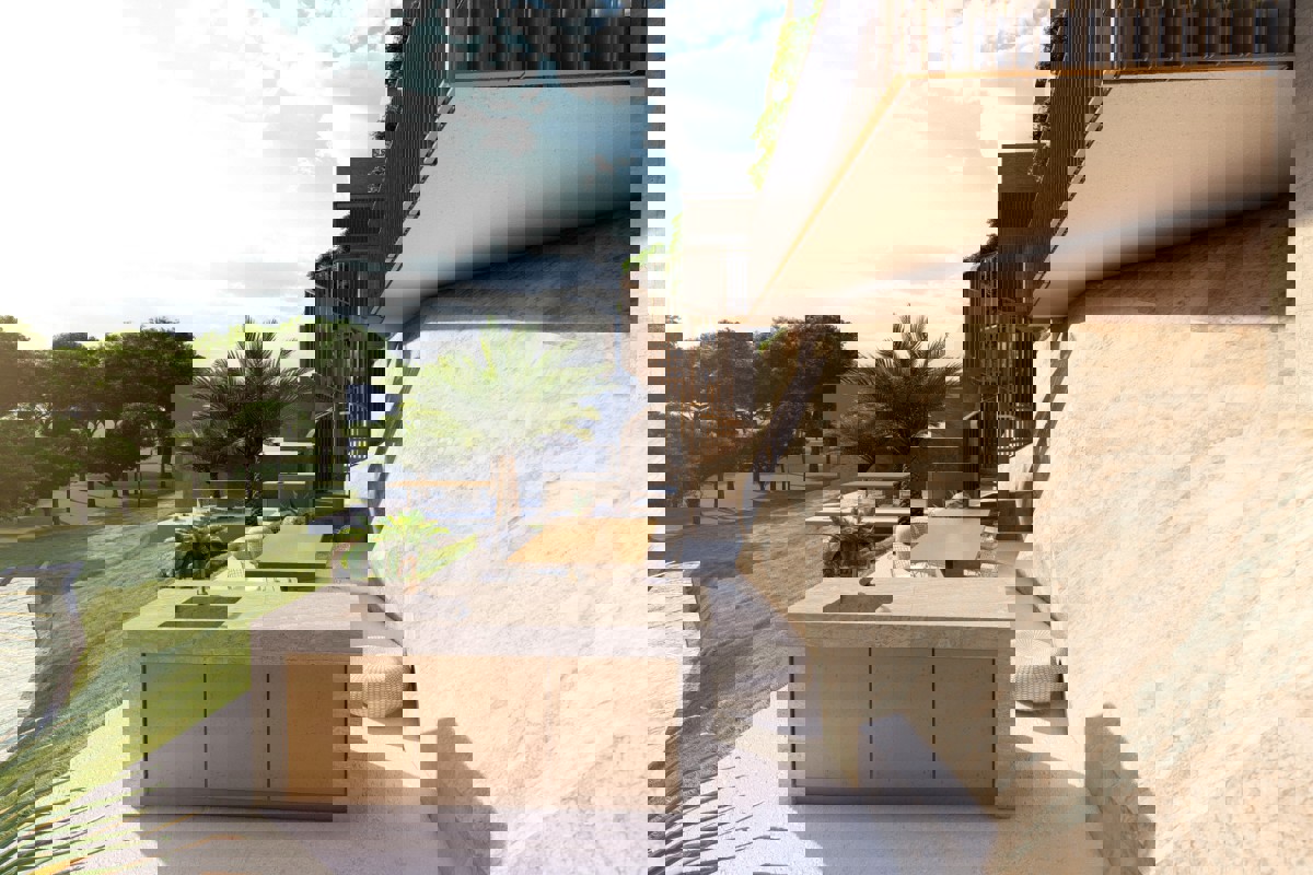 Terreno con progetto per tre ville moderne con vista