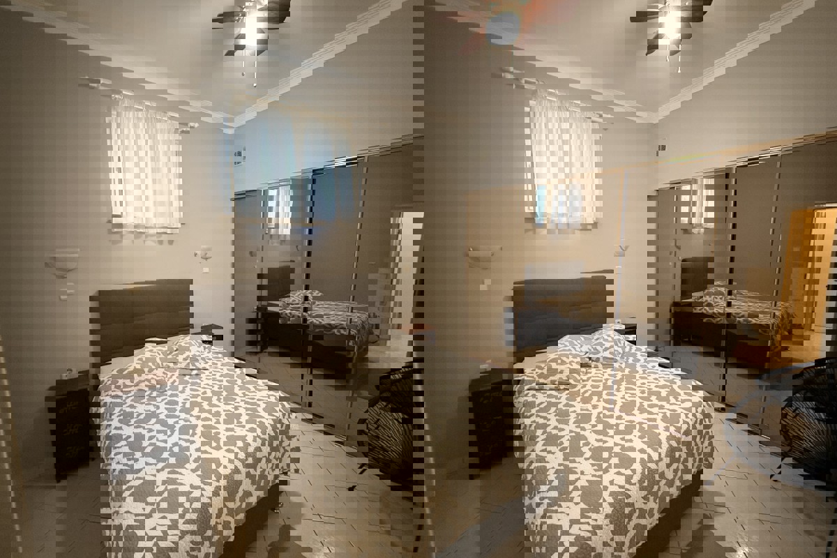 Palazzina in prima fila sul mare