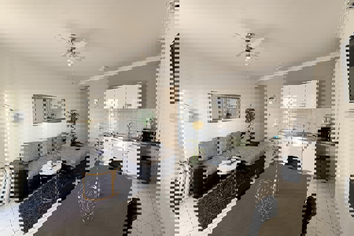 Palazzina in prima fila sul mare