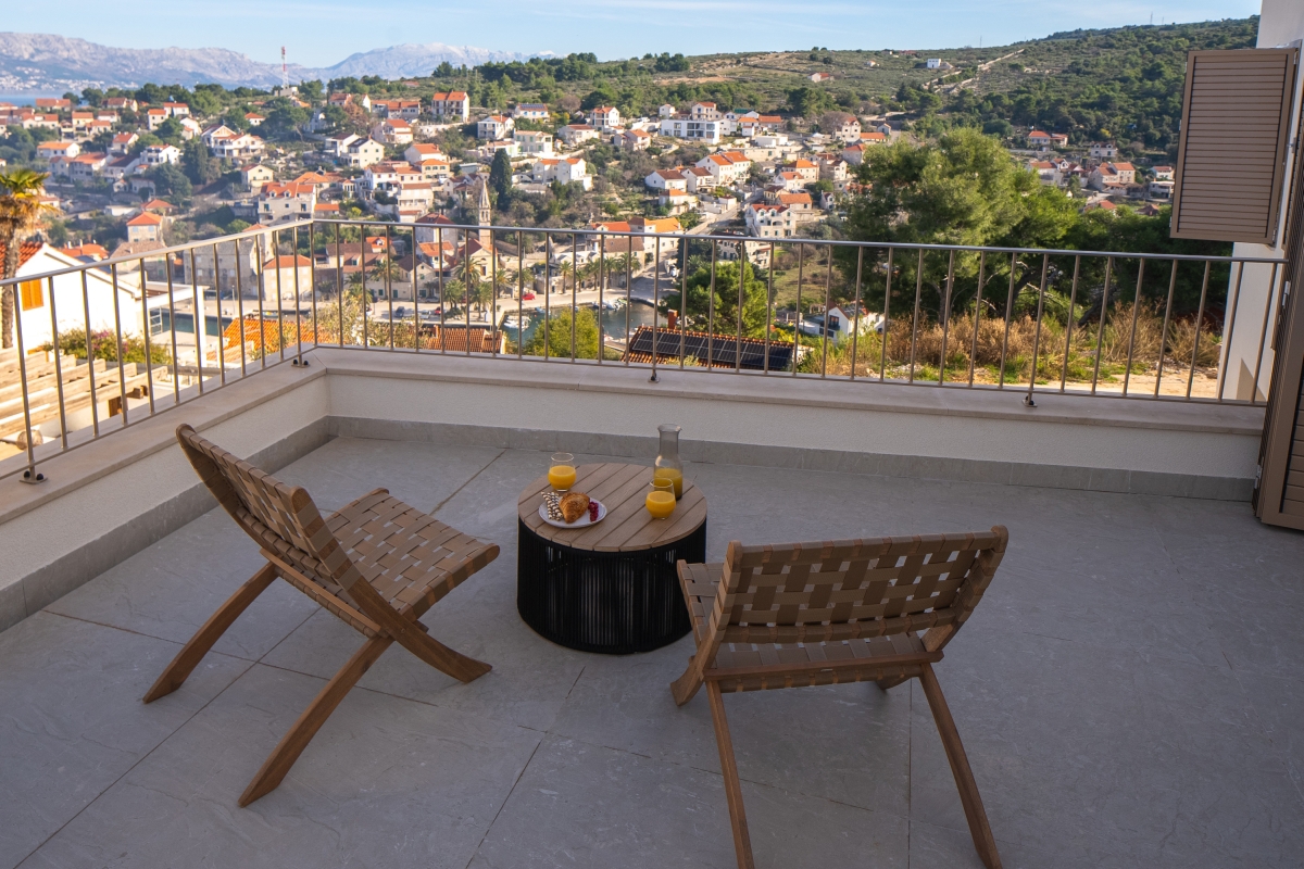 Villa moderna con vista mare